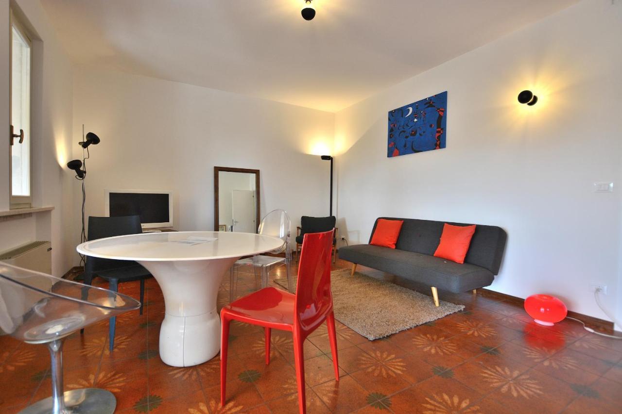 Apartment Joan Miro With Pool Bardolino Exterior foto